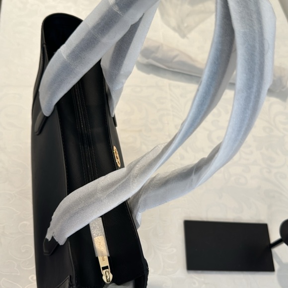 Michael Michael Kors Leida Large Tote Bag - Picture 8 of 14